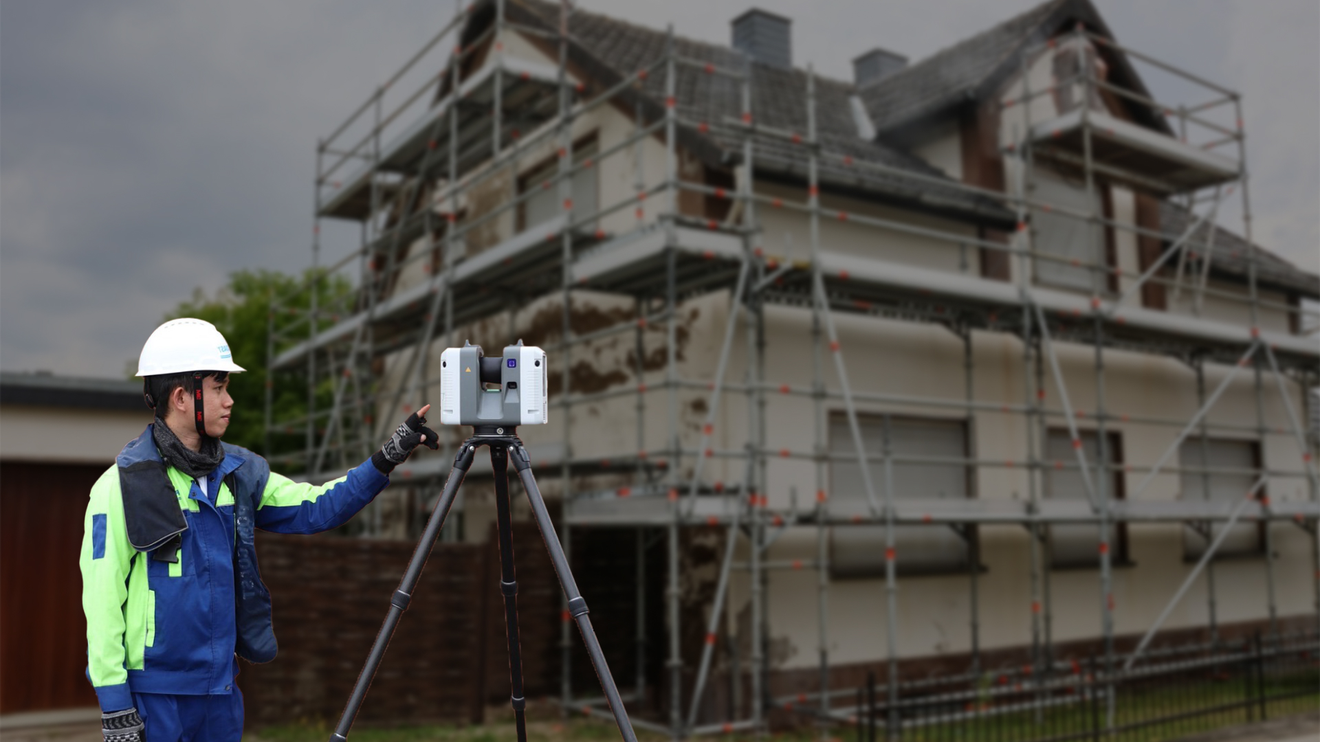 Engineer working with field machine